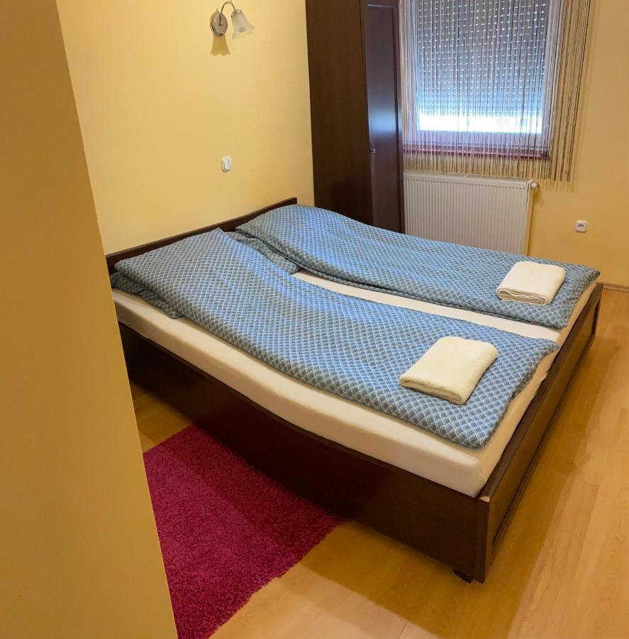Pandora Pool Apartman Hajduszoboszlo Bagian luar foto