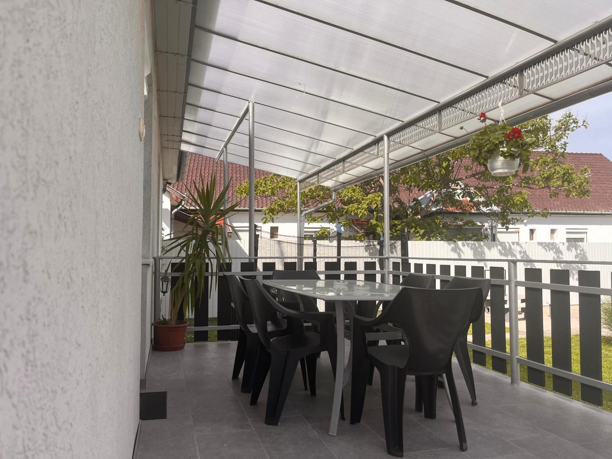 Pandora Pool Apartman Hajduszoboszlo Bagian luar foto