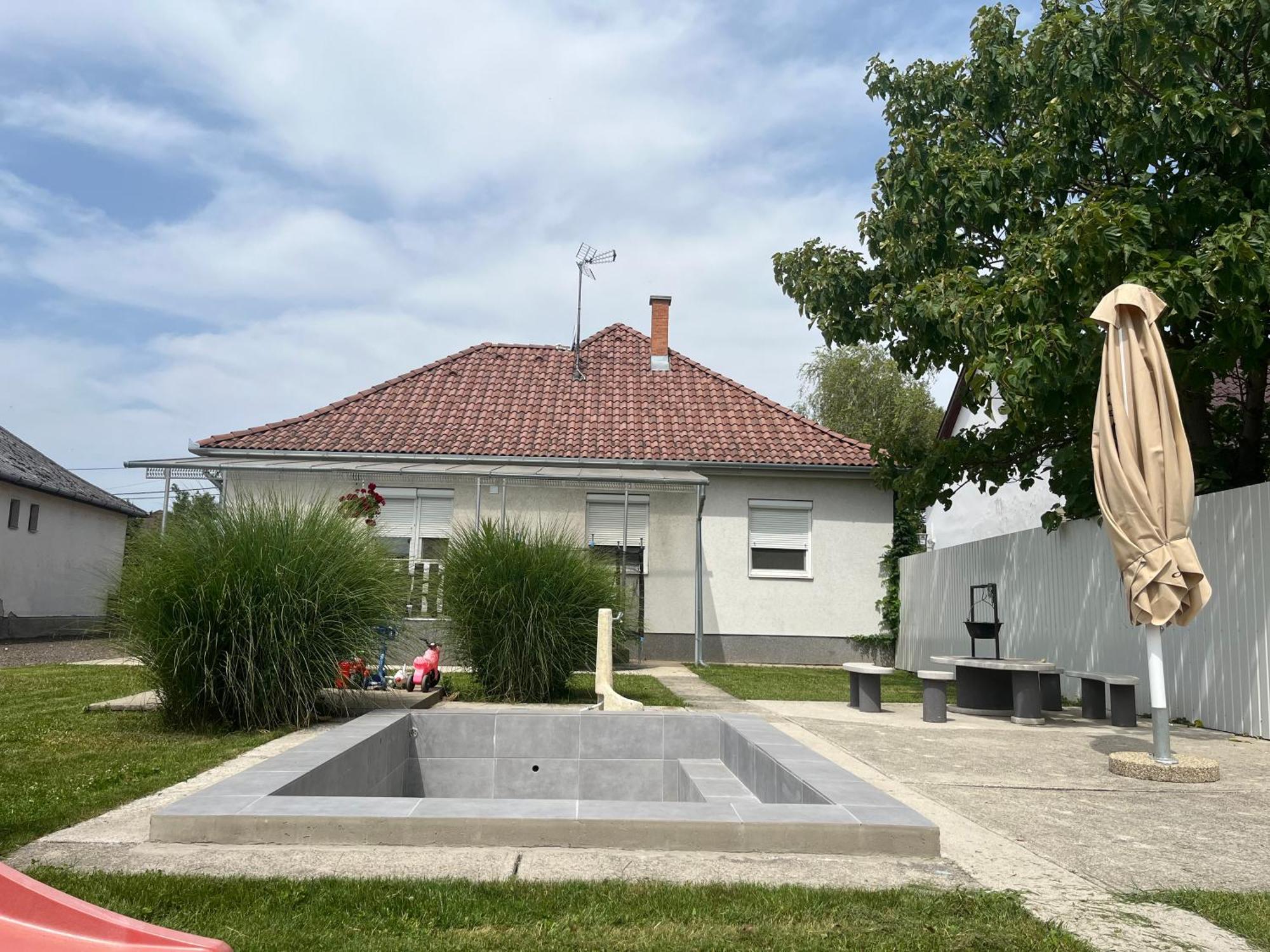 Pandora Pool Apartman Hajduszoboszlo Bagian luar foto