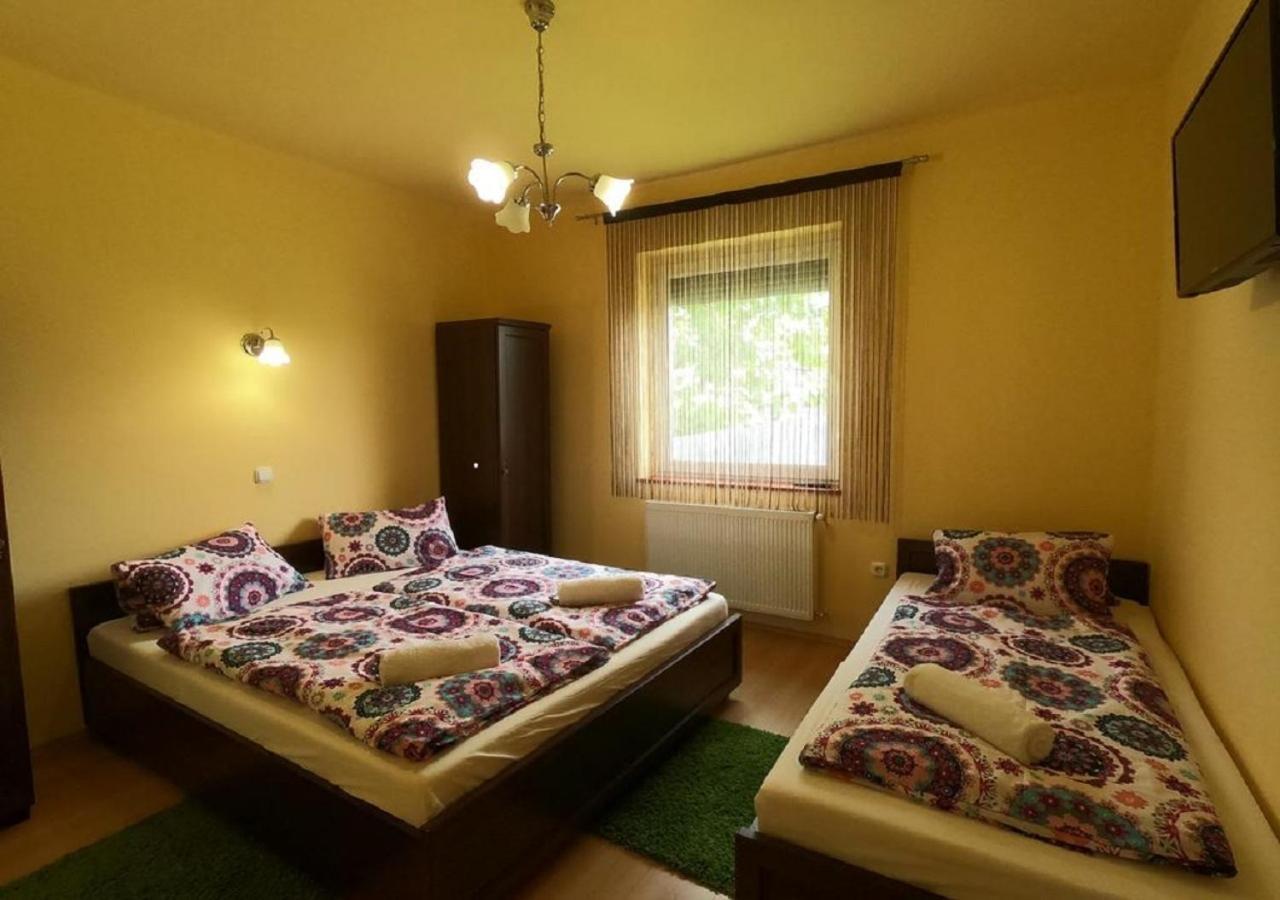 Pandora Pool Apartman Hajduszoboszlo Bagian luar foto