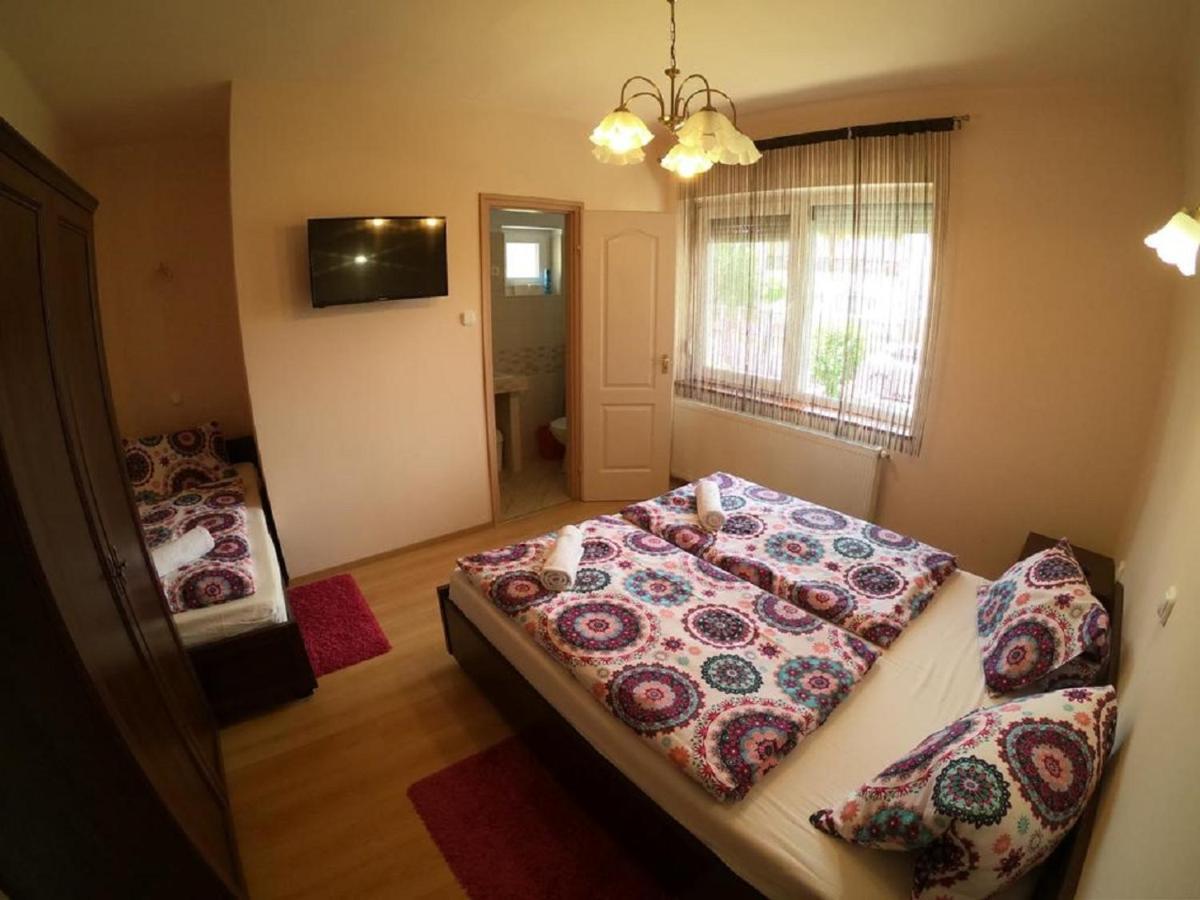 Pandora Pool Apartman Hajduszoboszlo Bagian luar foto