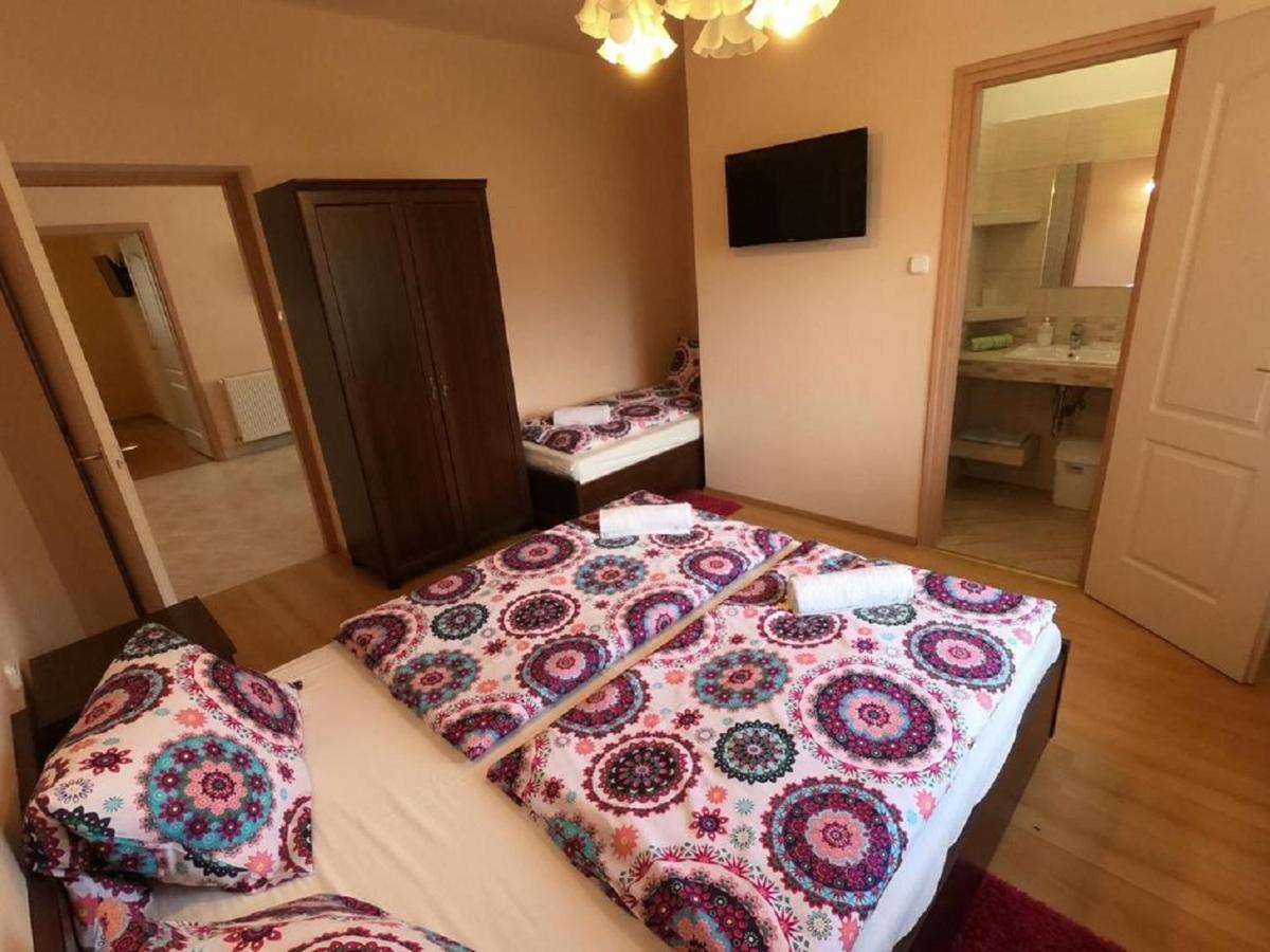 Pandora Pool Apartman Hajduszoboszlo Bagian luar foto